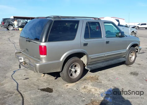 2001 Chevrolet Blazer Lt from USA, damaged, VIN 1GNCS13W312120708